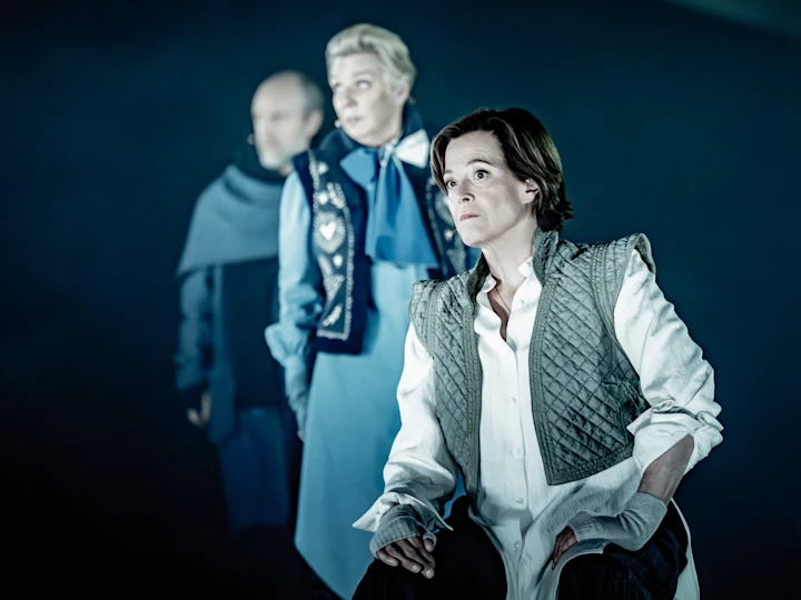 Immersive Candlelit Atmosphere